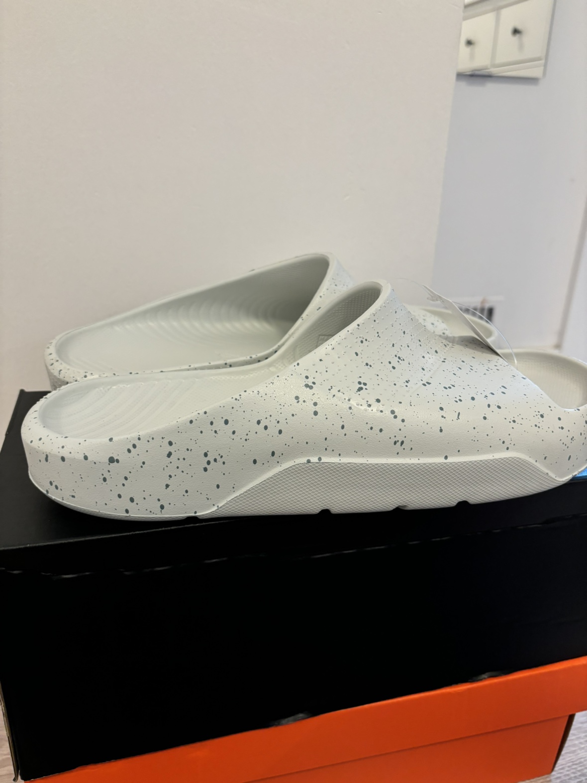 Jordan Post Slide image indicator(3)