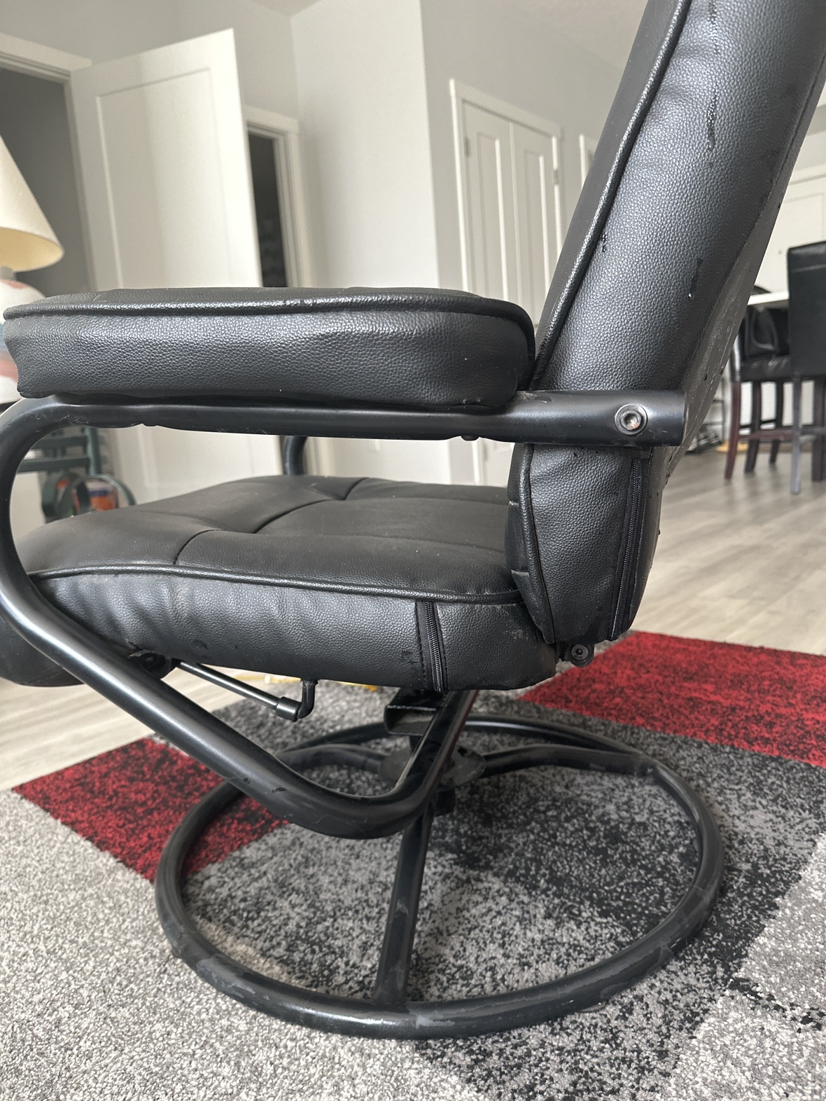 Leather chair , spinning #freecycle - photo 2