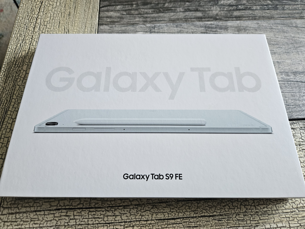 Samsung Galaxy Tab S9 FE wifi is with S-pen (BNIB) thumbnail