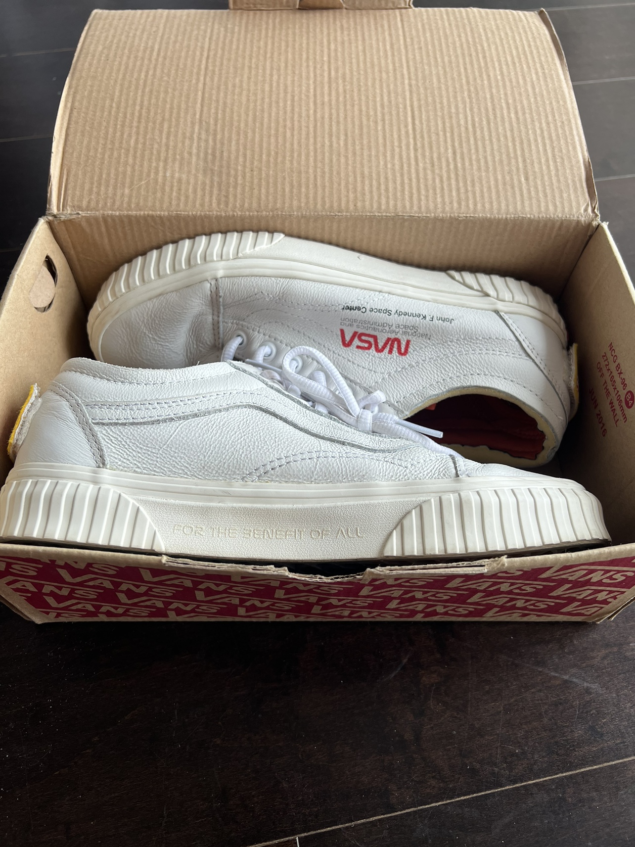 Vans Old Skool NASA Space Voyager True White Sneakers image indicator(6)