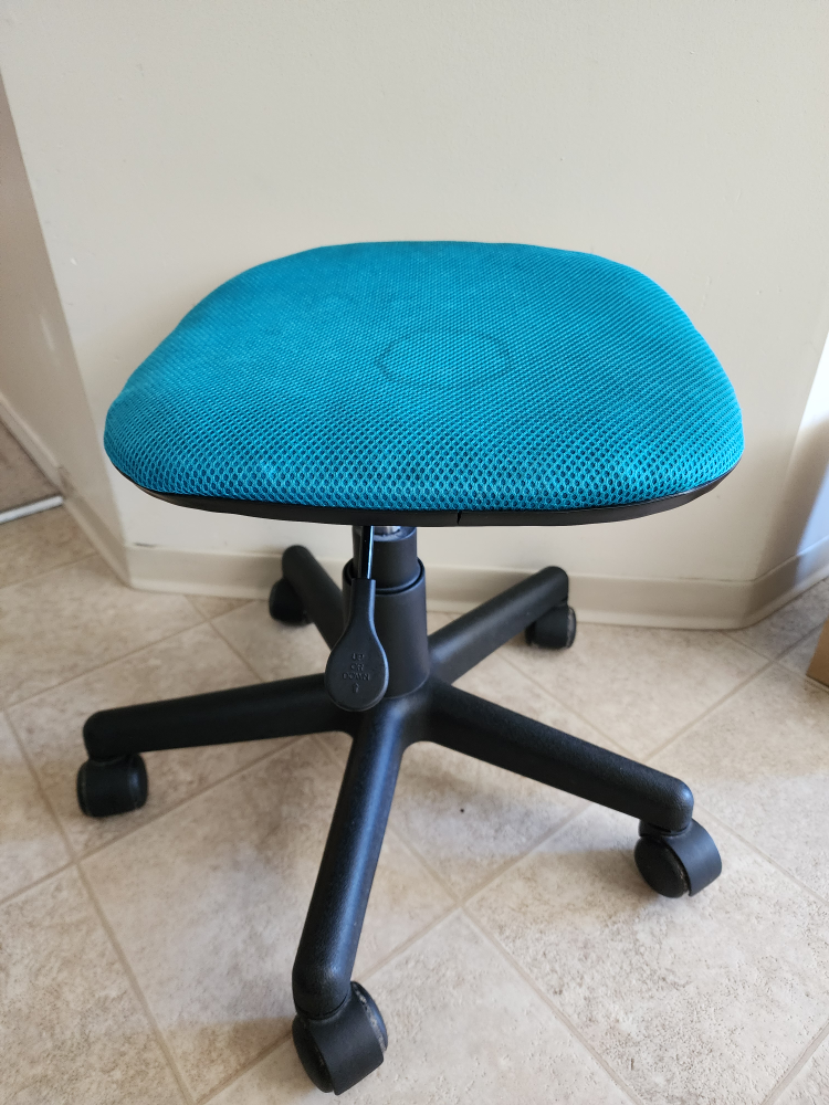 adjustable stool with wheels ⚽️ with free shawl thumbnail