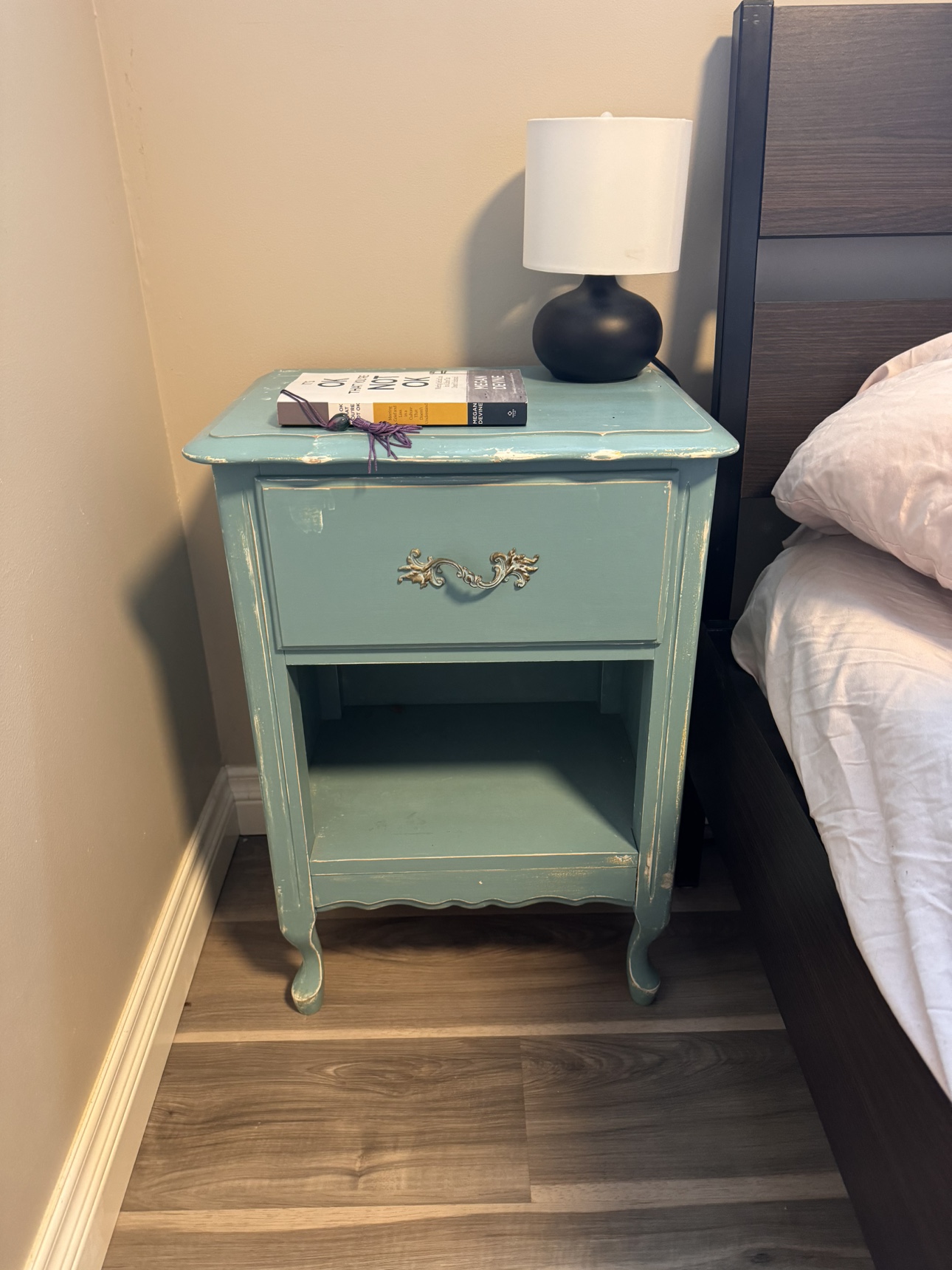 Makeup table, mirror, stool and side table - photo 2