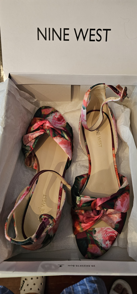 Multicolor shoes