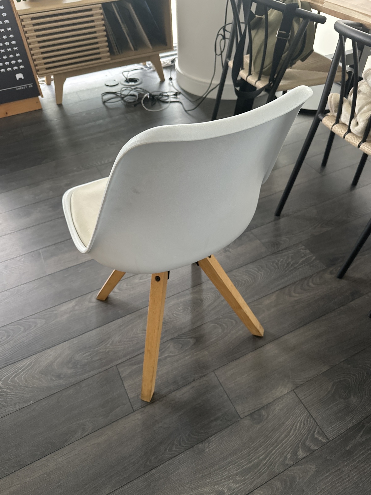 White chair - photo 3