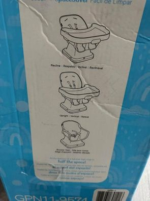 Fisher-Price SpaceSaver Simple Clean High Chair, New Fashion image indicator(3)