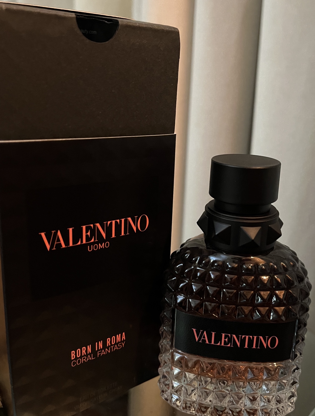Valentino Roma- Born in Italy perfume thumbnail