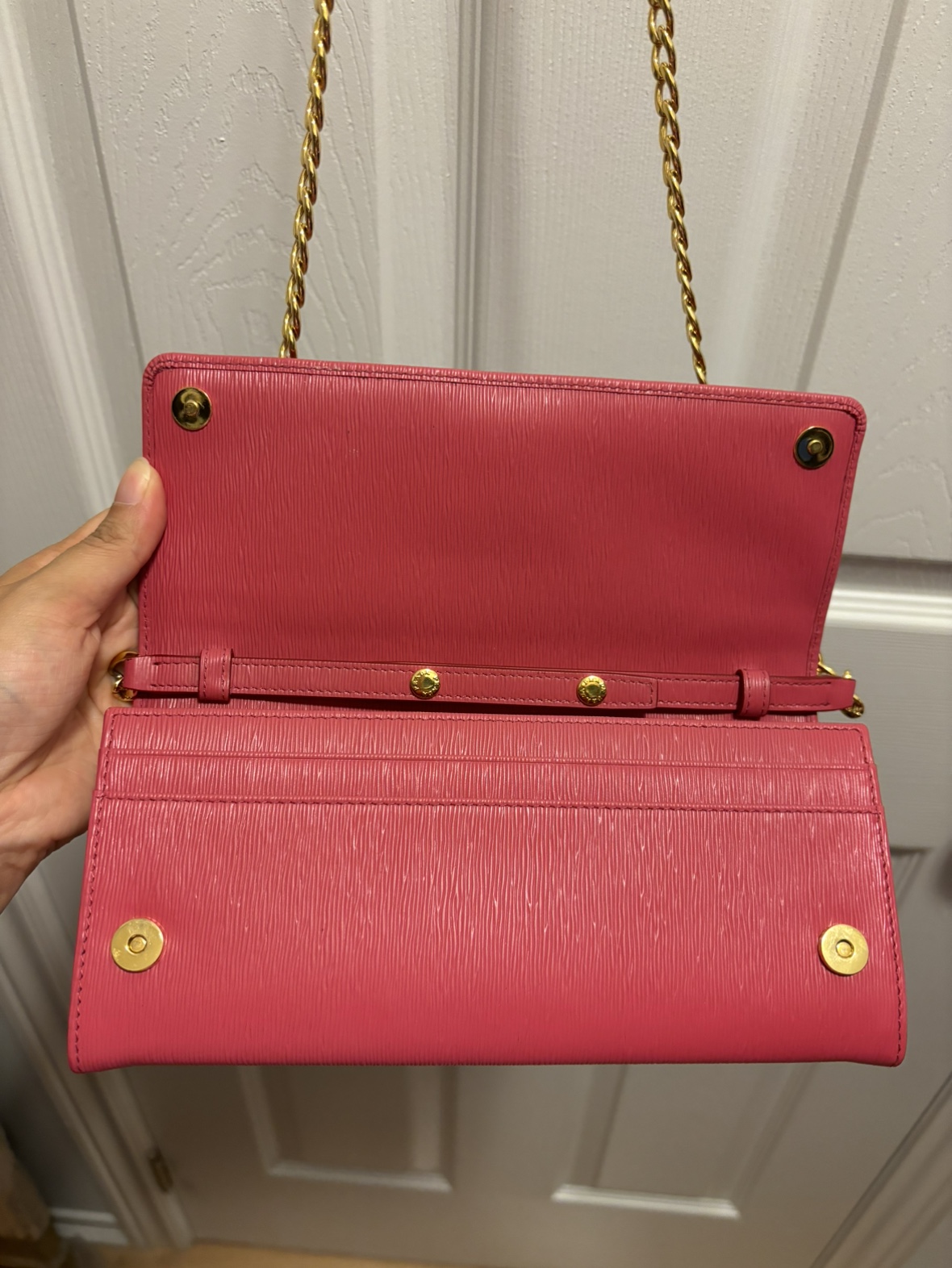 Prada wallet on chain (Authentic) image indicator(3)