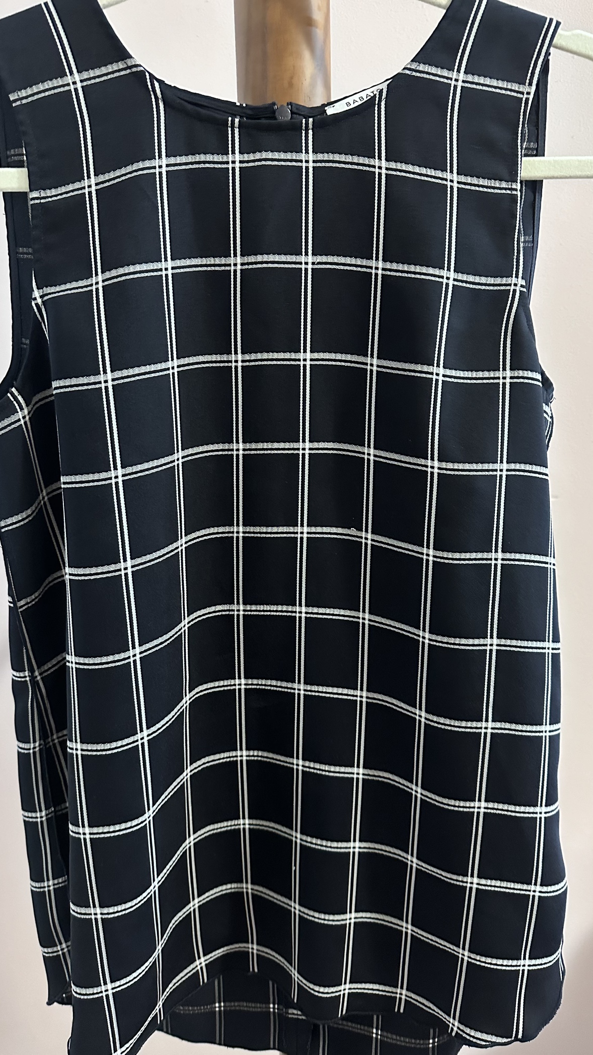 Aritzia Babaton XS tSleeveless Top - photo 3