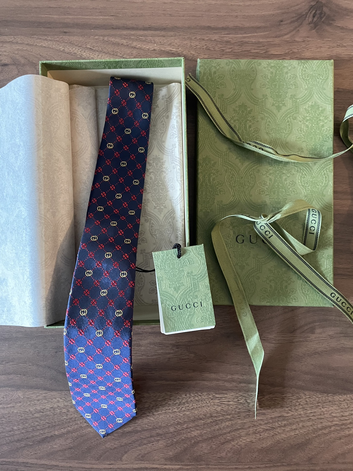 NWT authentic Gucci tie
