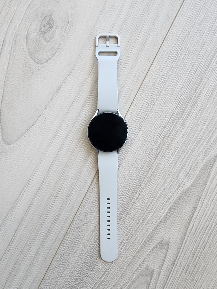 Galaxy Watch 4 - 44mm (silver band) - photo 2