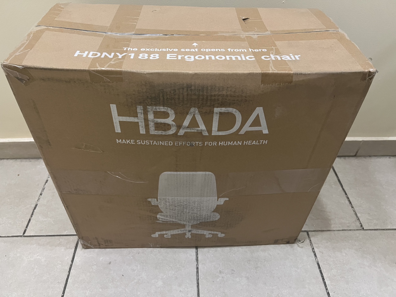 Hbada Ergonomic Office Chair, Desk