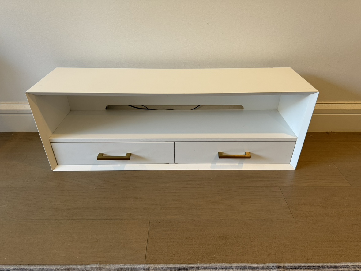 Tv stand