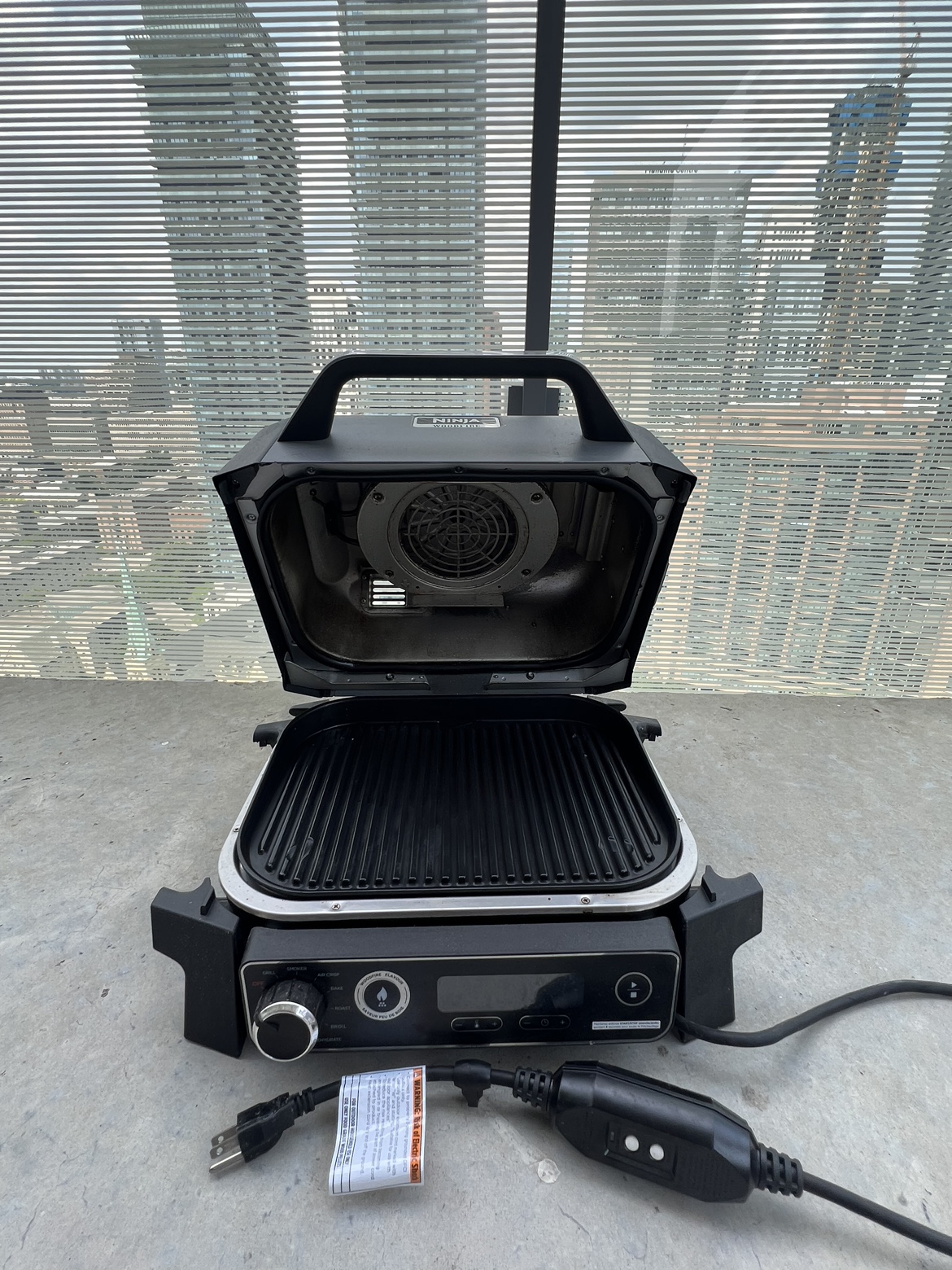 Ninja Woodfire 7-in-1 indoor and Outdoor Electric Grill - photo 2