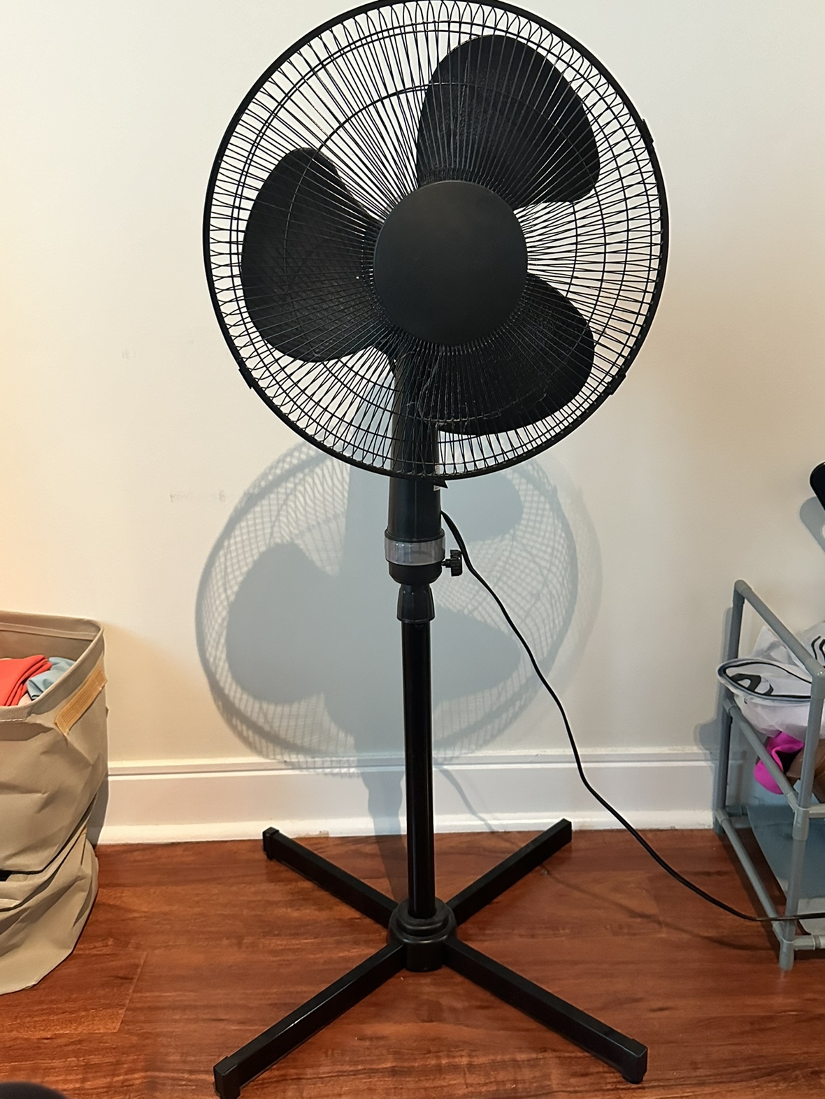 Standing fan