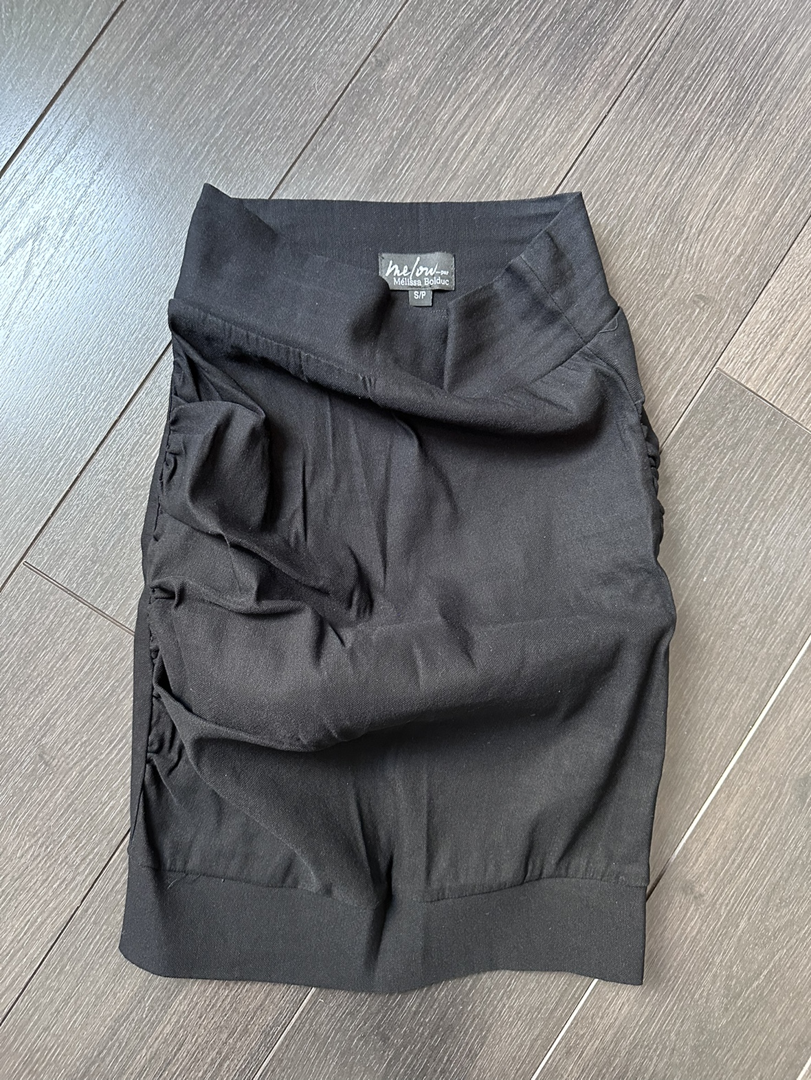 Tube tulip skirt. Size S.