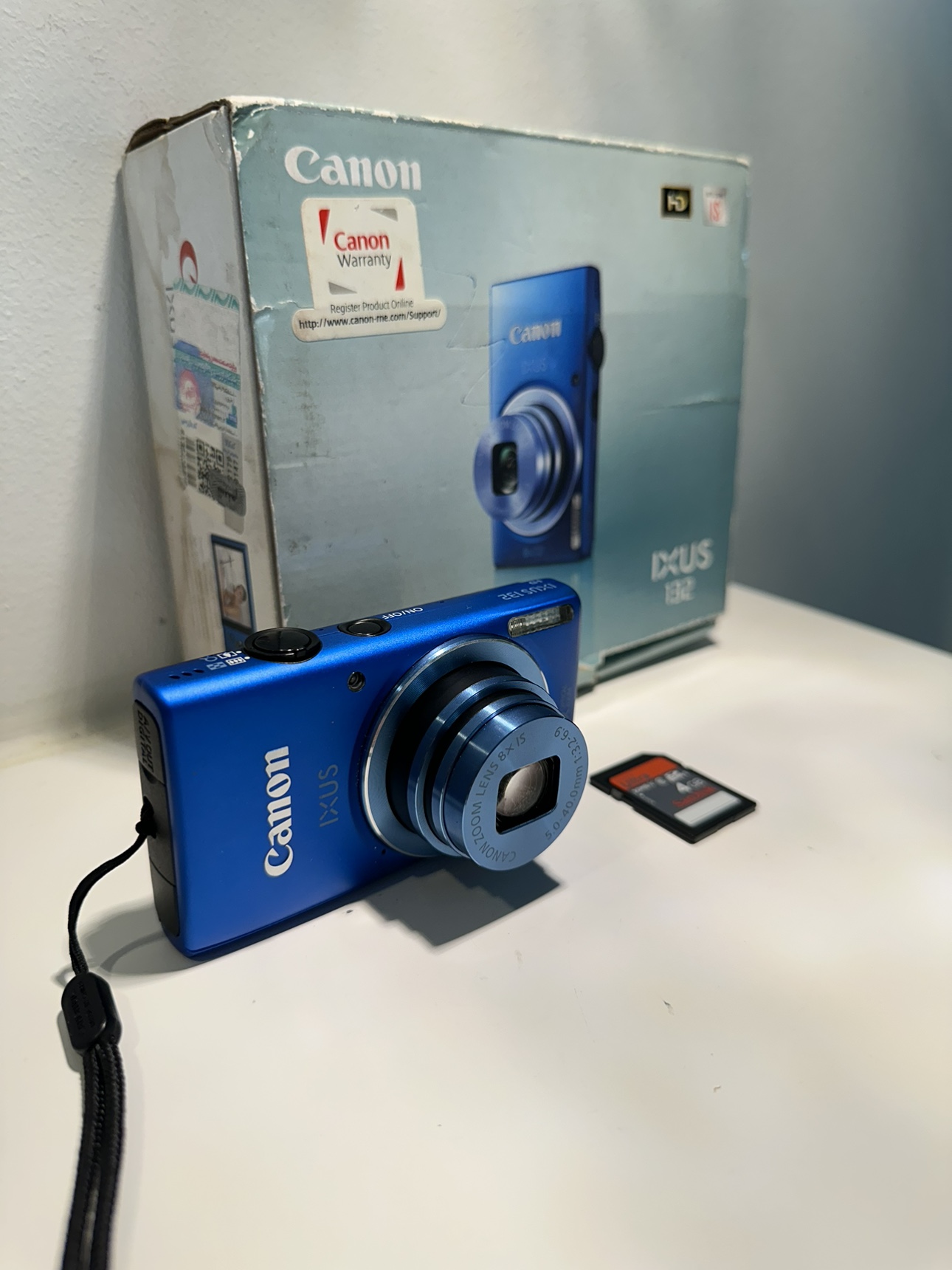 Canon IXUS 132 / PowerShot Elph 115 IS Digital Camera thumbnail
