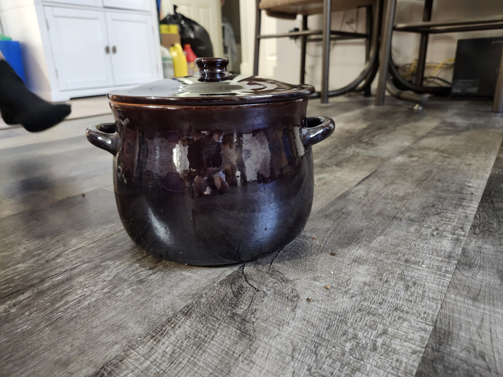 Ceramic pot. - photo 3