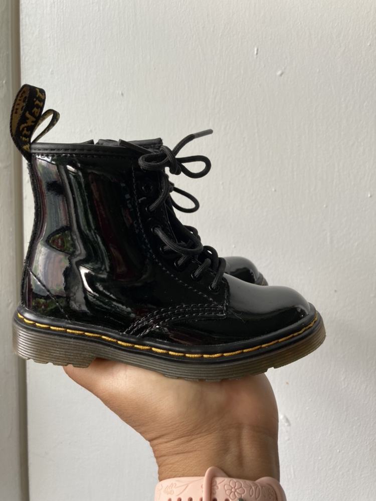 Dr Martens toddler boots size 8 - photo 2