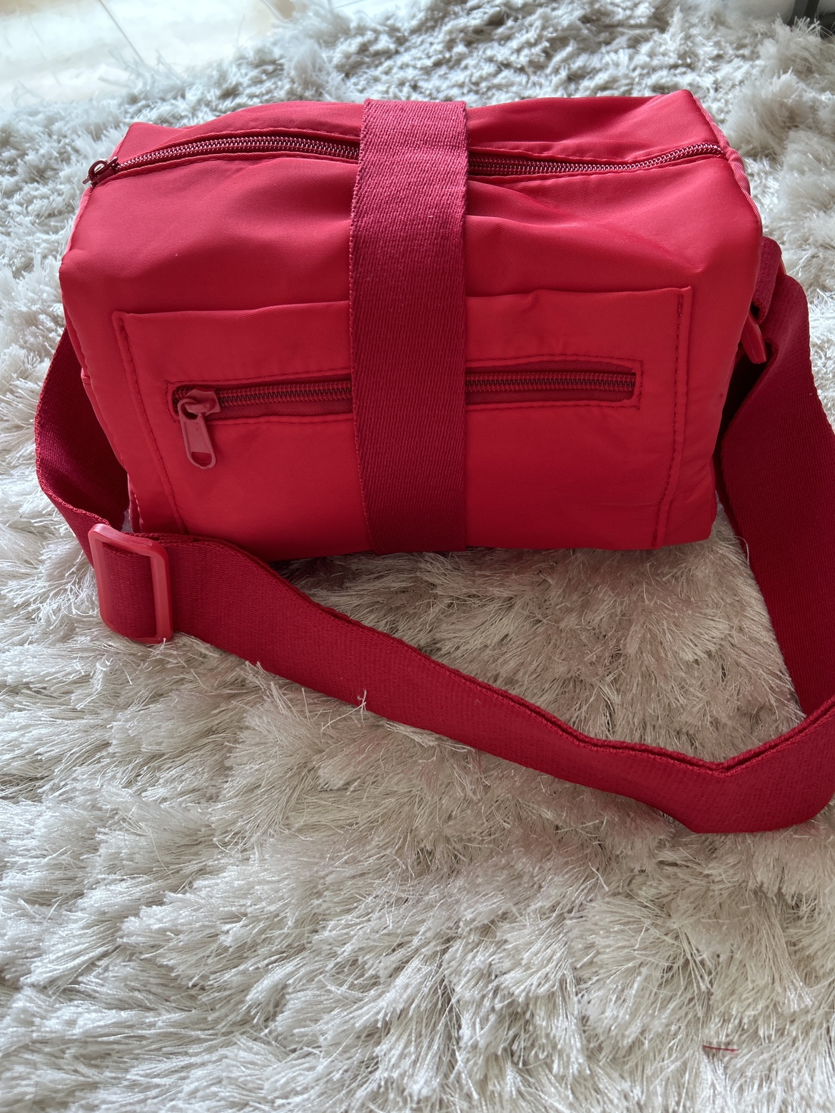 Red mini gym bag (brand new - never opened) - photo 2
