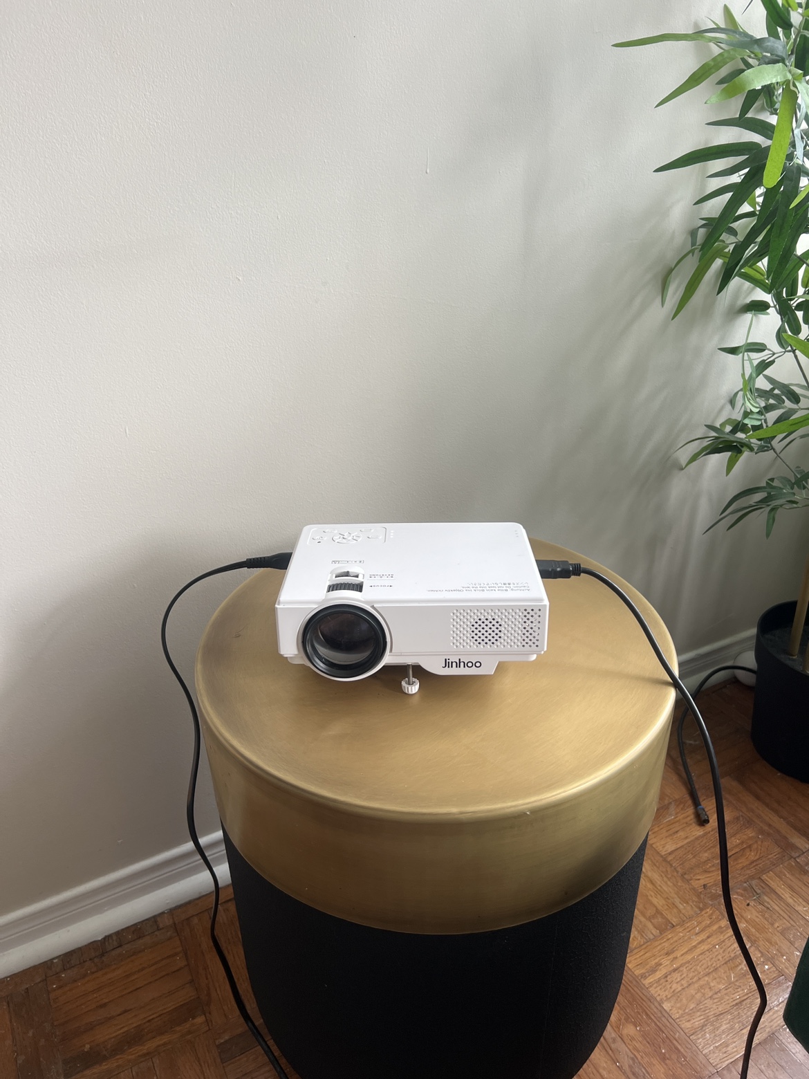 Jinhoo Projector