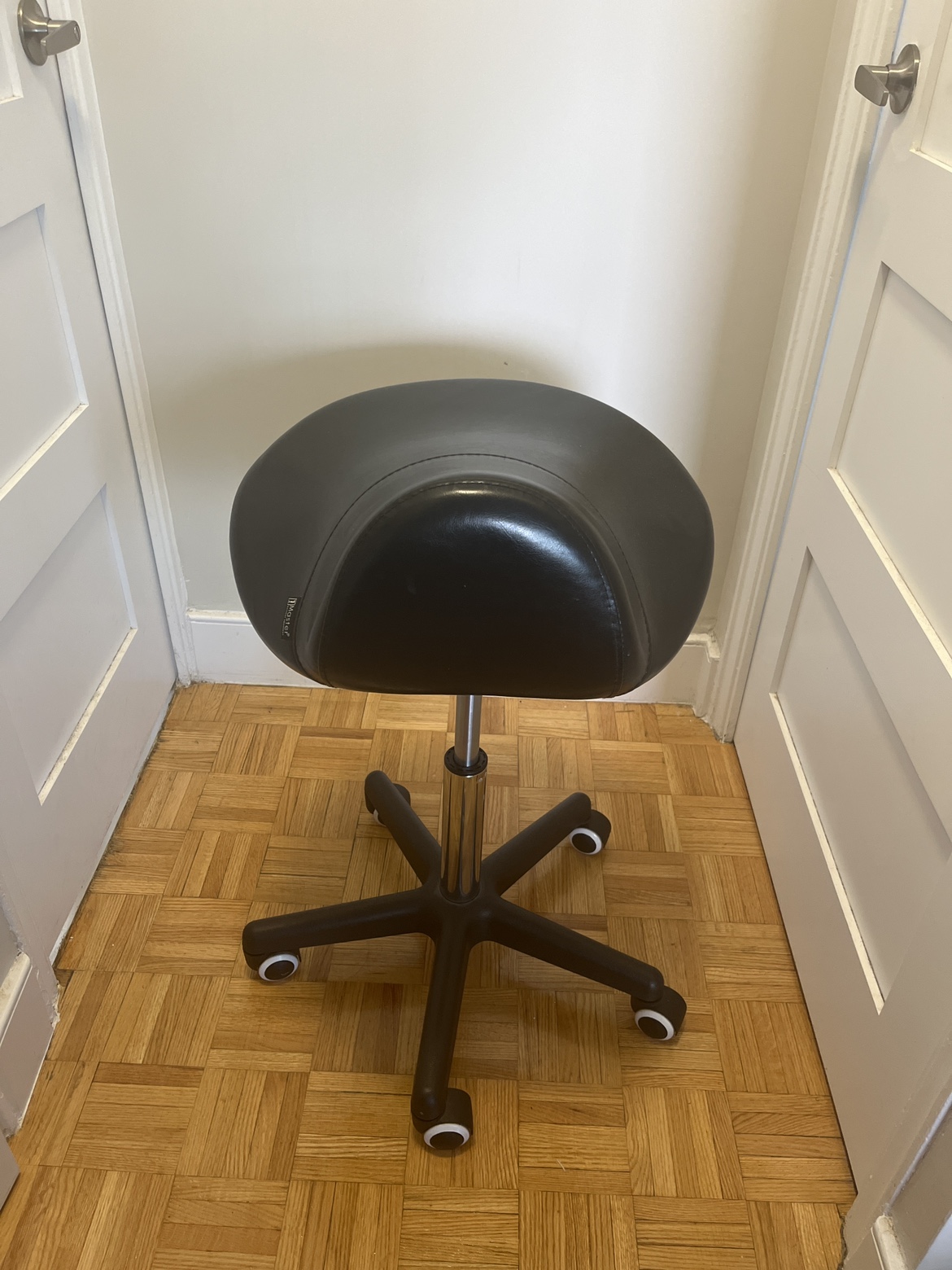 Saddle Chair with Wheels