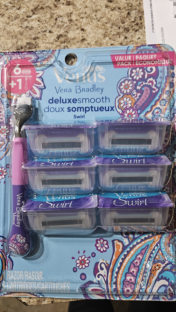 Venus Gillette razor and cartridges