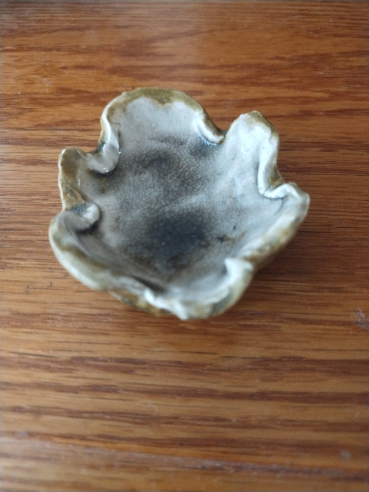 Small Clay Jewelry Dish thumbnail