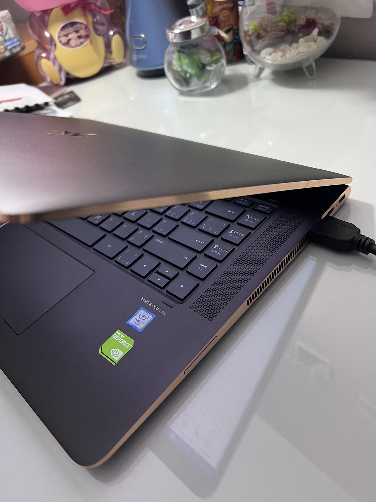 HP 2 in 1 Laptop (15in) image indicator(2)