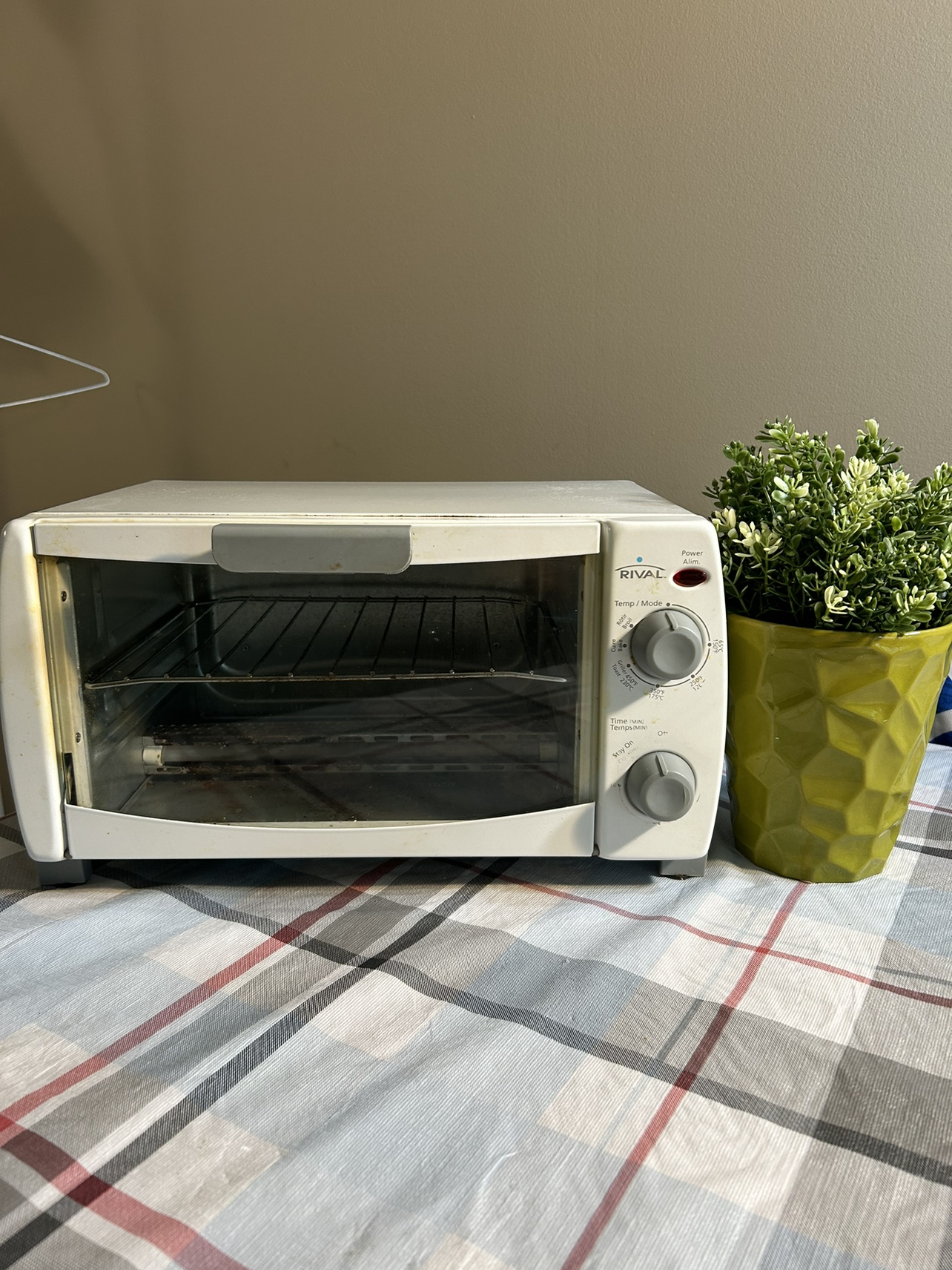 Toaster Oven - Rival Brand thumbnail