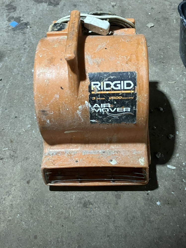 RIGID Air mover