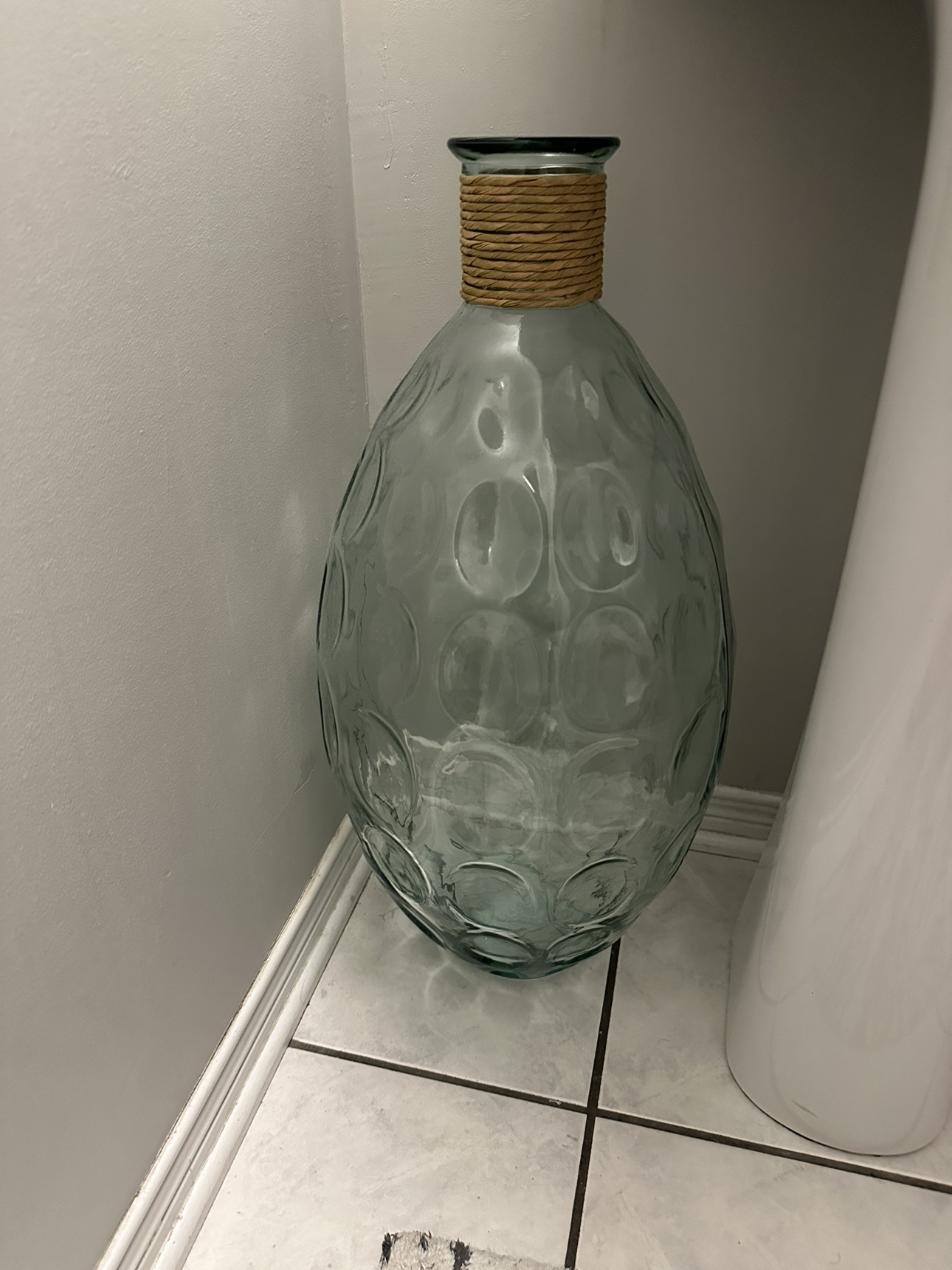 Extra large decorative glass vase like new