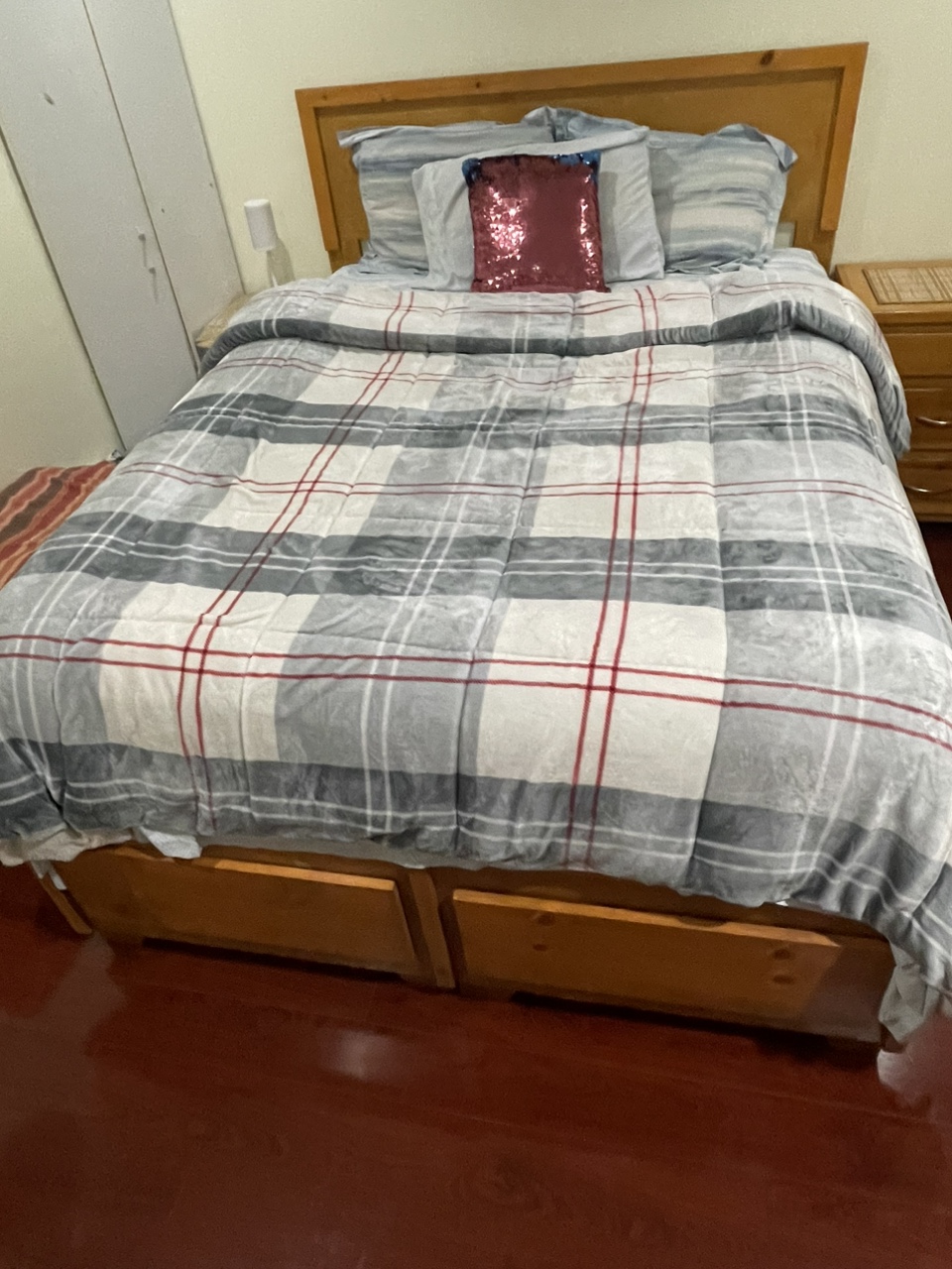 4 piece bedroom set  storage bed