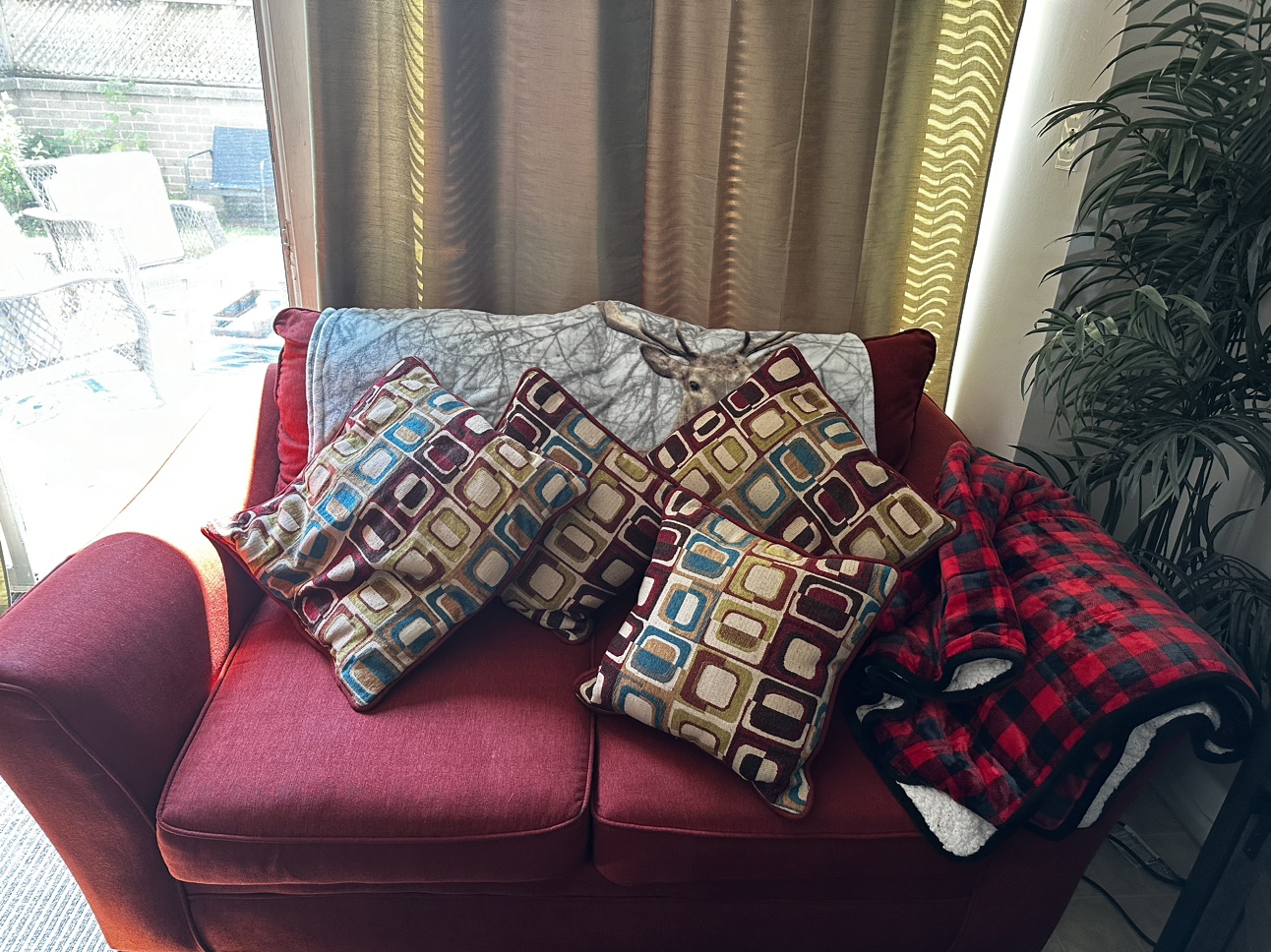 LOVESEAT