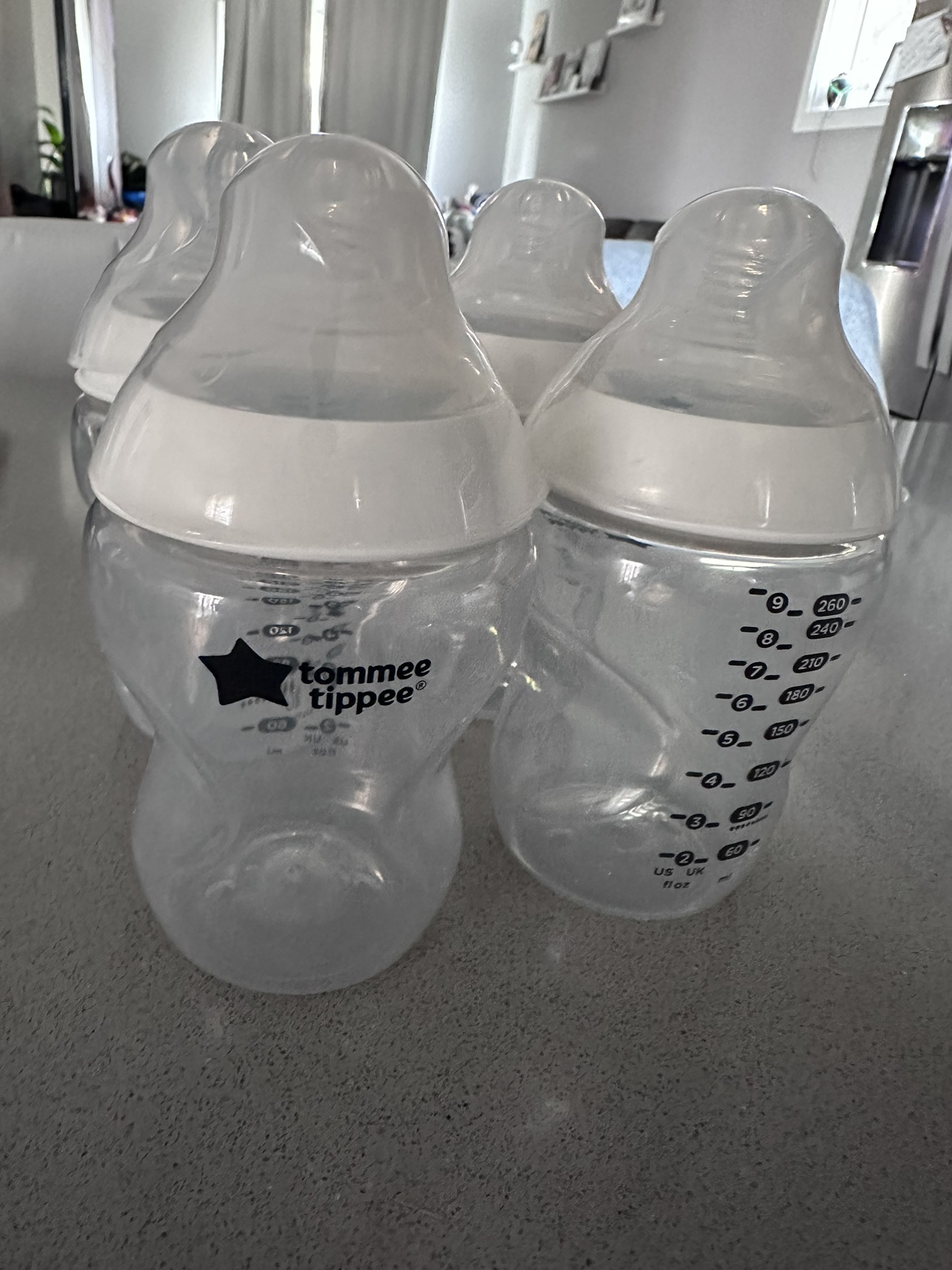 4 Baby Bottles - 9 oz - Tommee Tippee