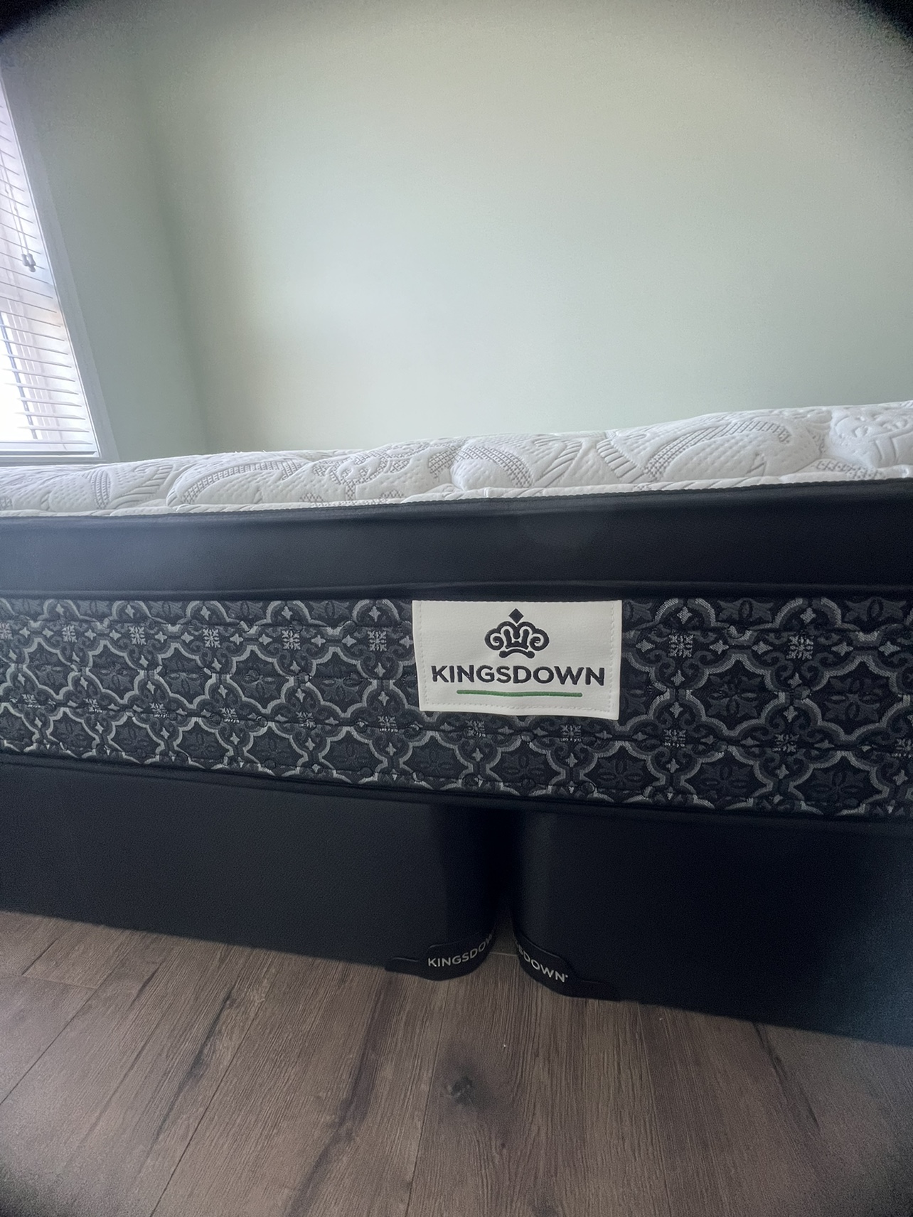 King mattress and bed base - photo 2