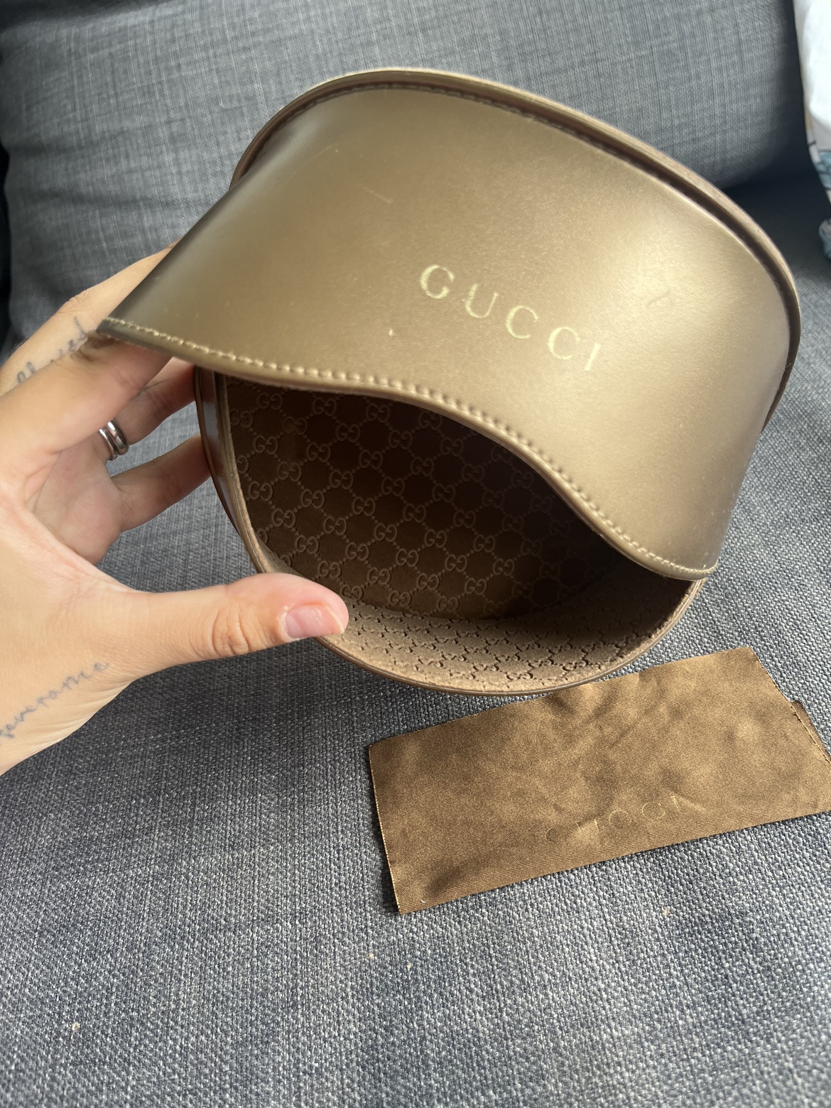 Gucci Sunglasses image indicator(8)