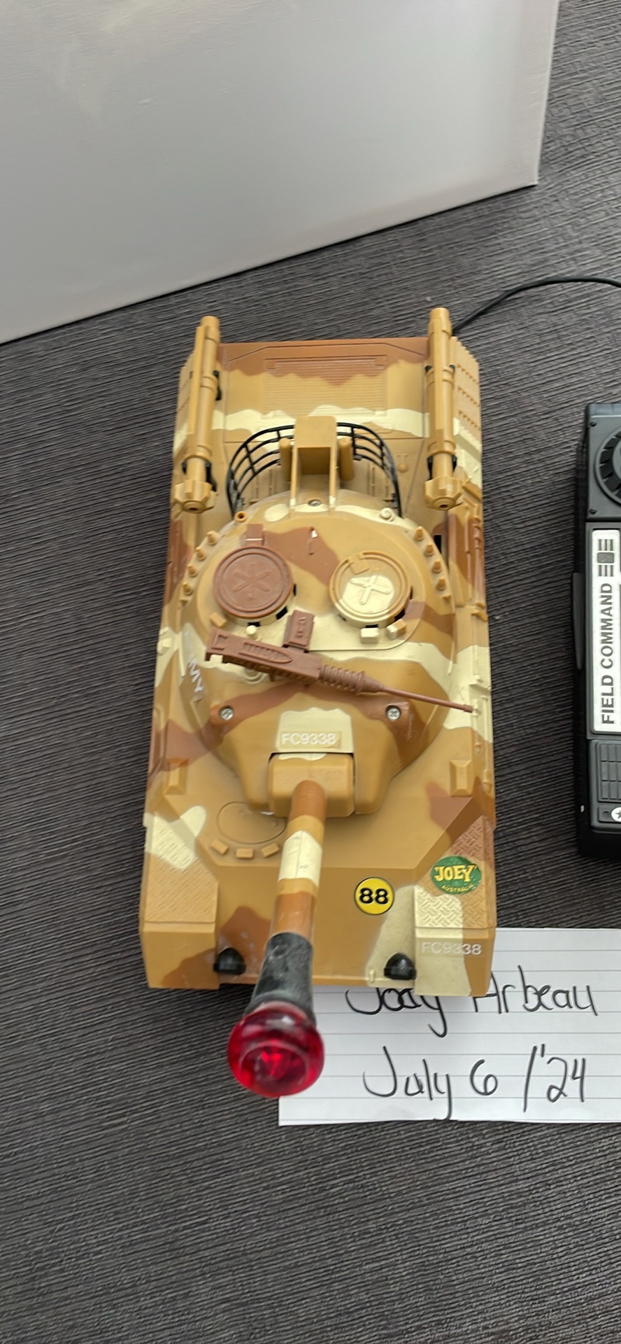 Vintage 1984 remote army tank. image indicator(7)