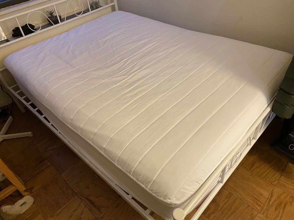 Target FULL Comfort Quilted Mattress Pad Stretch Grip Design image indicator(6)