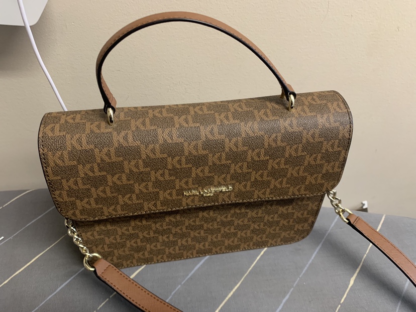 Carl Lagerfeld Paris- Authentic New Purse image indicator(5)