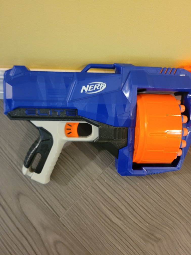 NERF Elite Surgefire Gun Blaster with 15 Rounds Rotating Drum image indicator(4)