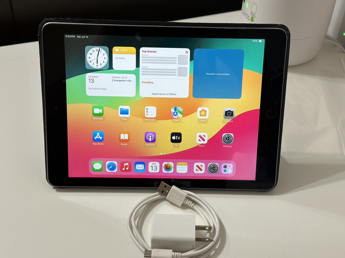 iPad 6th gen 128gb - photo 2