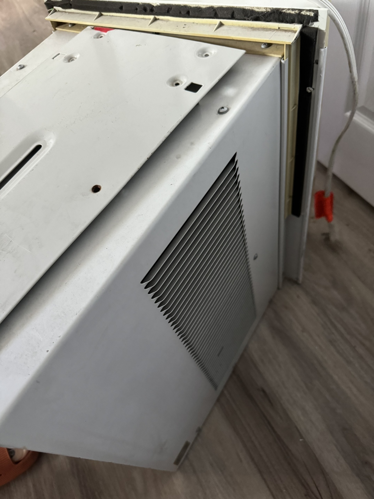 Kenmore 10,000btu vertical windowA/c unit - photo 3