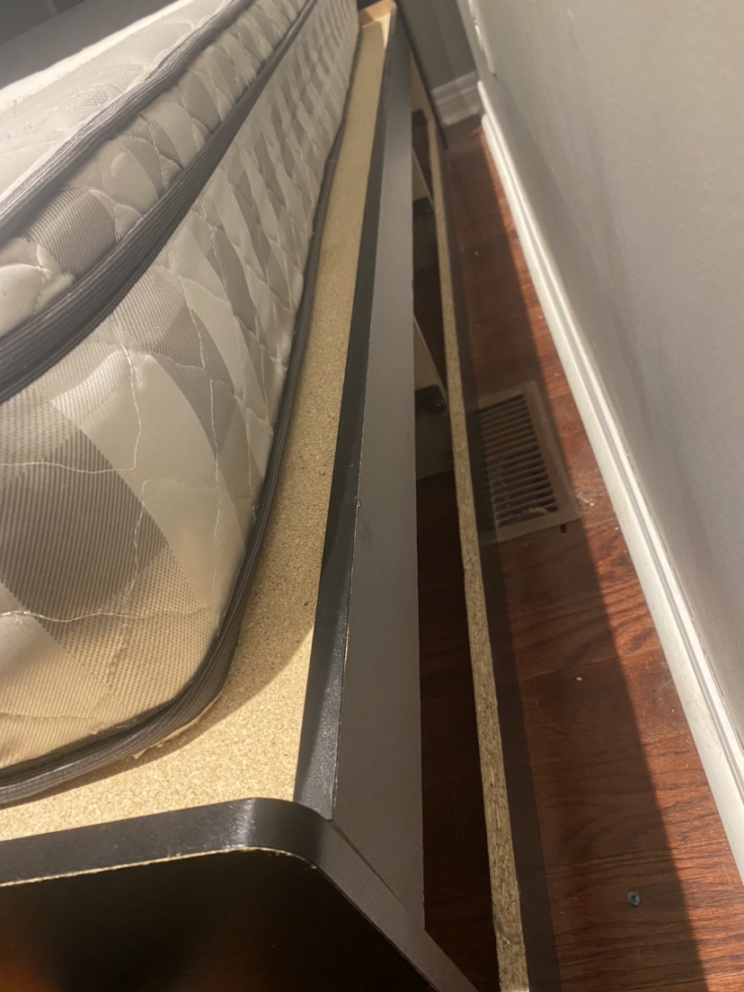 Kids twin size bed with mattress and rug - photo 3