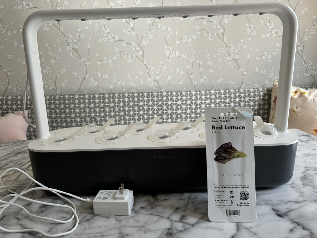 Click and Grow indoor garden system