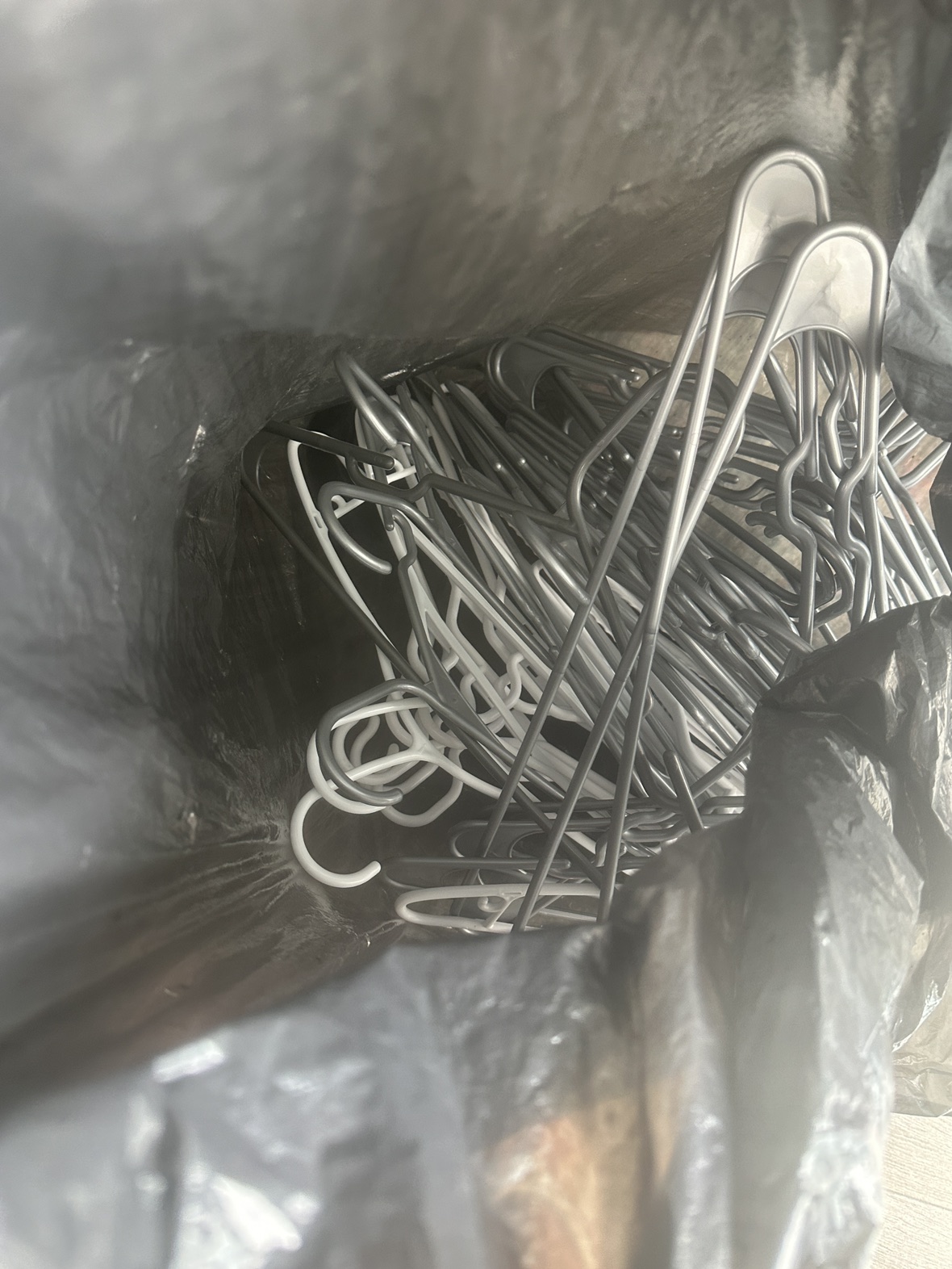 100 hangers