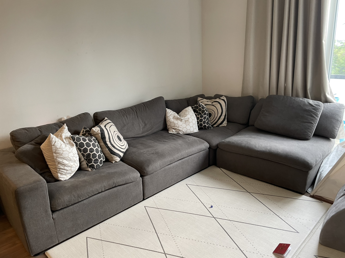 Structube 5 piece modular sectional sofa in grey