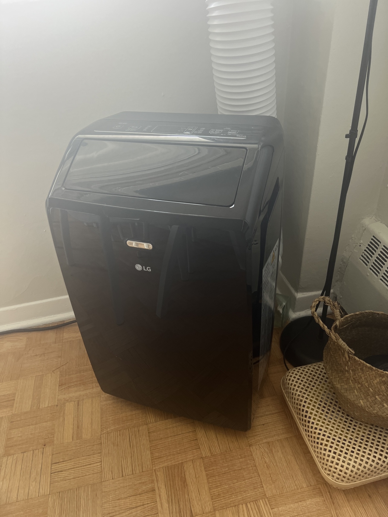 Portable air conditioner - photo 2