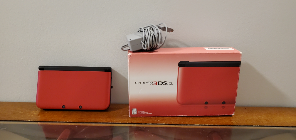Nintendo 3DS XL red thumbnail