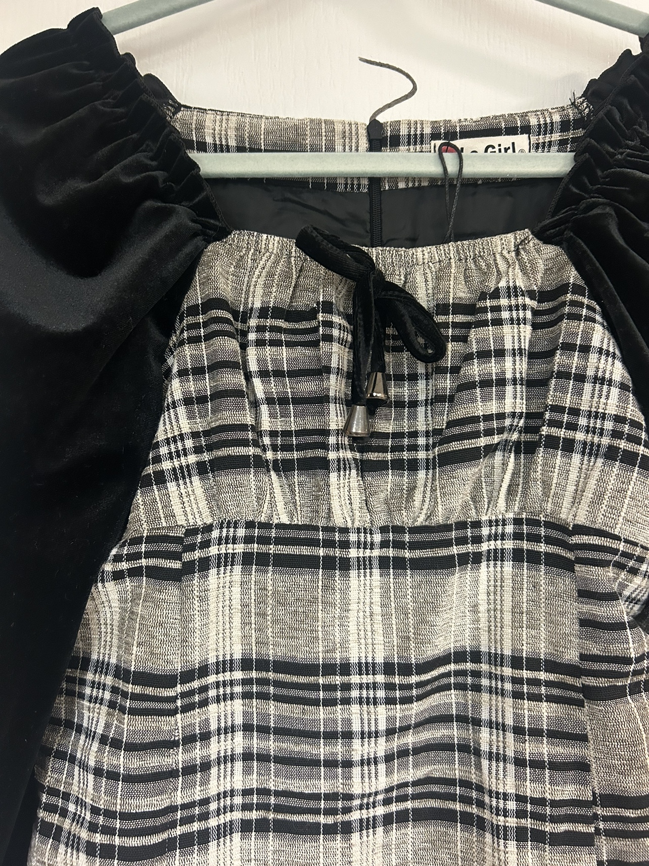 Plaid and Velvet Dress image indicator(3)