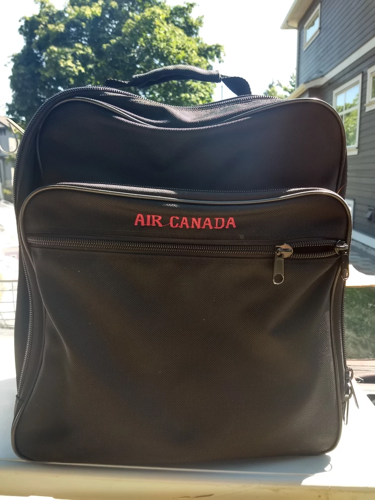 AIR CANADA Carry all #freecycle